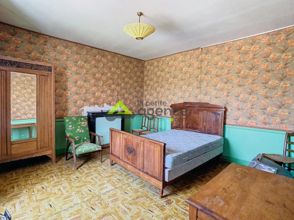 Maison de Village 9 pièces – 216 m2 – 9 pièces – 4 chambres – 216 m²