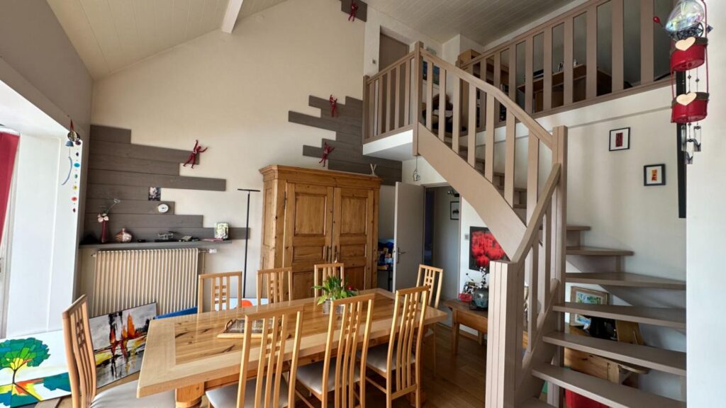 Maison Lure 7 pièce(s) 132 m2 – 7 pièces – 4 chambres – 132 m²