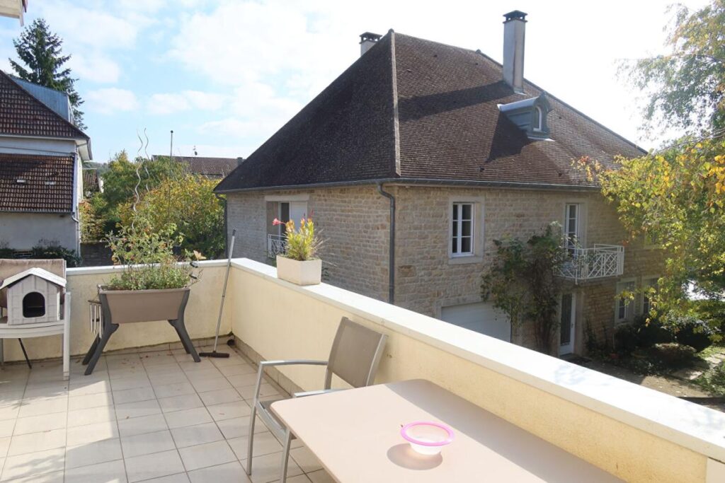 Appartement Besancon 5 pièce(s) 127 m2 – 5 pièces – 3 chambres – 127 m²