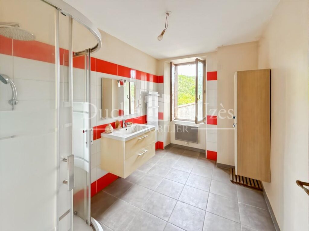 Maison de village – 7 pièces – 3 chambres – 125 m²