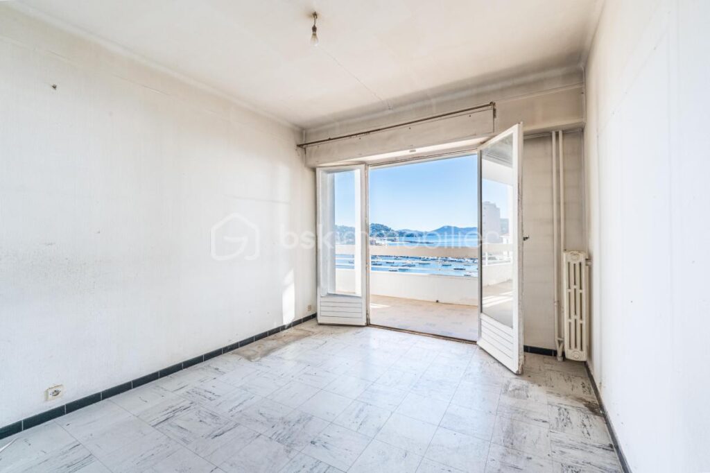 PEPITE À RENOVER – 4 pièces – 2 chambres – 75 m²