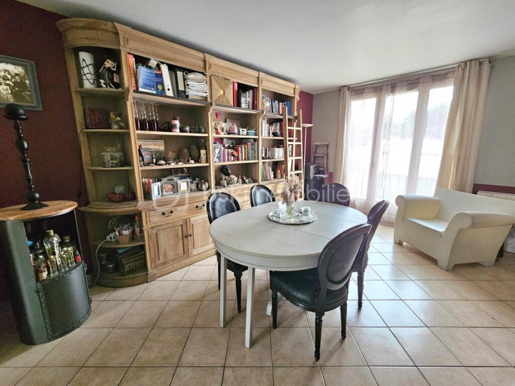 Pavillon non mitoyen 115m² 4 chambres vue CANAL garage jardin SUD – 6 pièces – 4 chambres – 115 m²