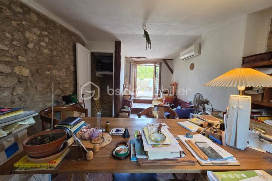 Maison à vendre à Cereste