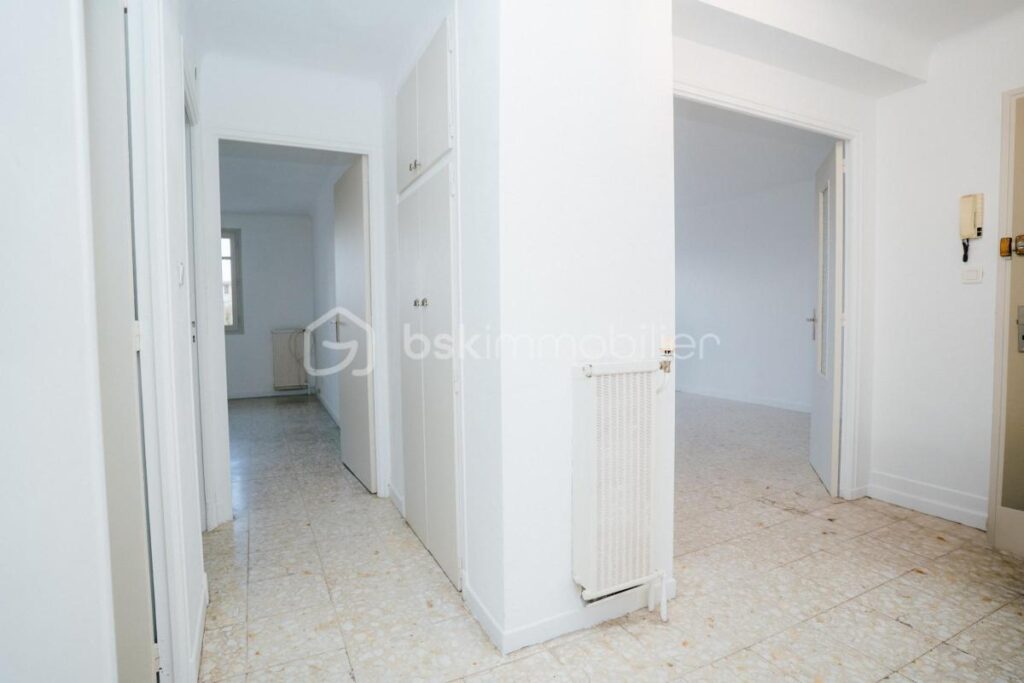 T3 74 m² – 2 balcons + parking – 6ᵉ étage – avec ascenseur – 3 pièces – 2 chambres – 73 m²
