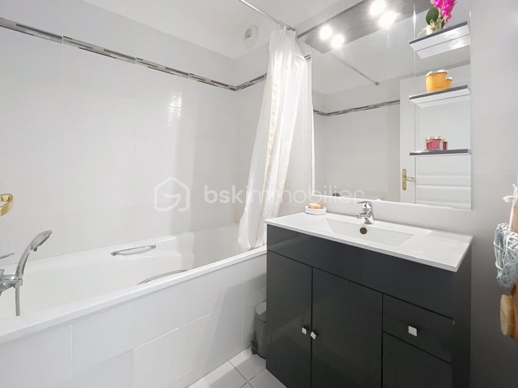 Montpellier Richter, superbe appartement avec terrasse sans vis-à-vis en bordure de Lez – 4 pièces – 3 chambres – 101 m²