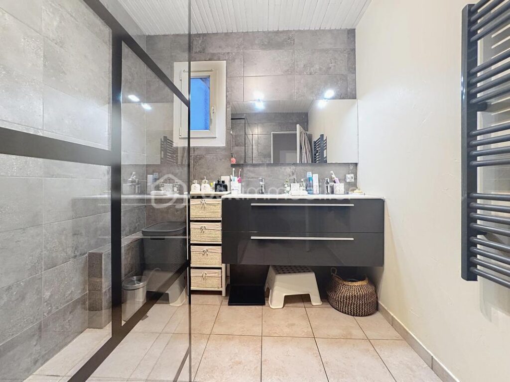 🔥 MAISON T4 90 m² + PISCINE + DOUBLE GARAGE – QUARTIER TRÈS RECHERCHÉ 🔥 – 4 pièces – 3 chambres – 90 m²