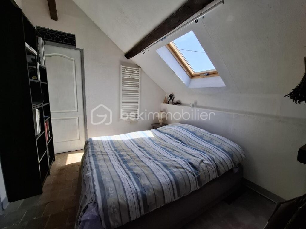 SOUS LE CHARME – 4 pièces – 2 chambres – 90 m²