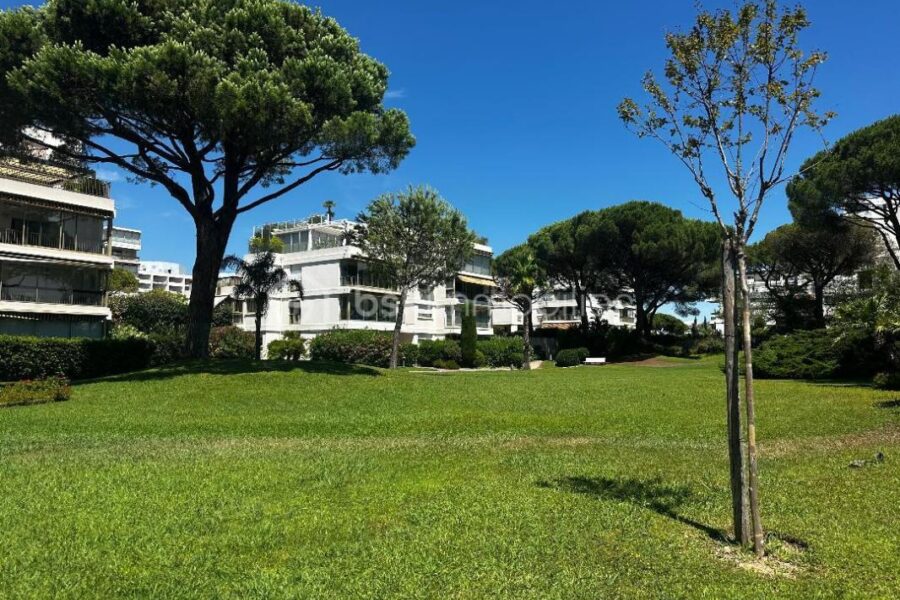 Appartement à vendre à Mandelieu la napoule