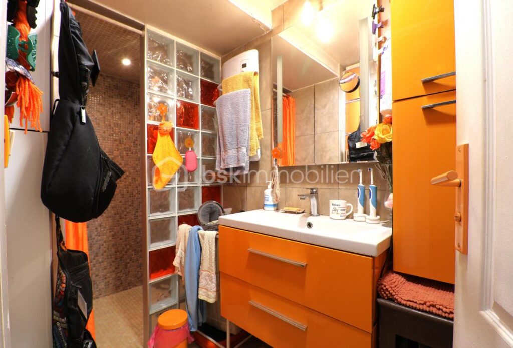 Mas 73 m2 sur une parcelle de 12400 m² – 3 pièces – 2 chambres – 73 m²