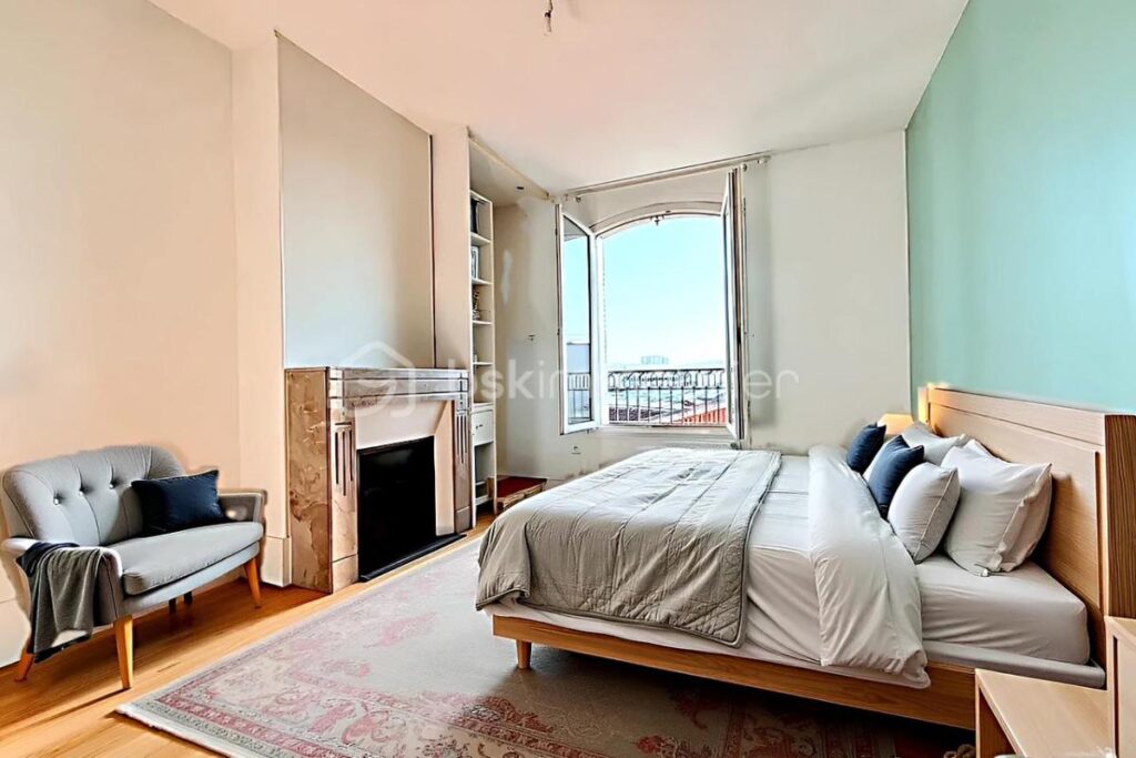 Trois pièces ENSOLEILLEE au DERNIER ETAGE avec VUE DEGAGEE sur Malakoff – 3 pièces – 2 chambres – 59 m²