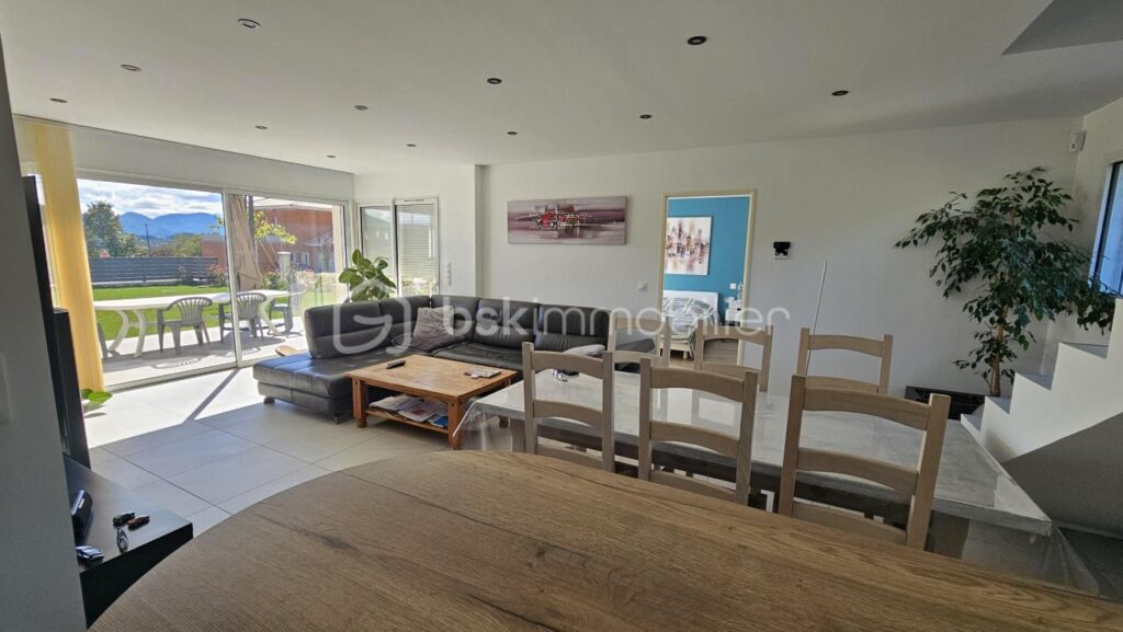 Maison récente , 4 chambres – 5 pièces – 4 chambres – 128 m²