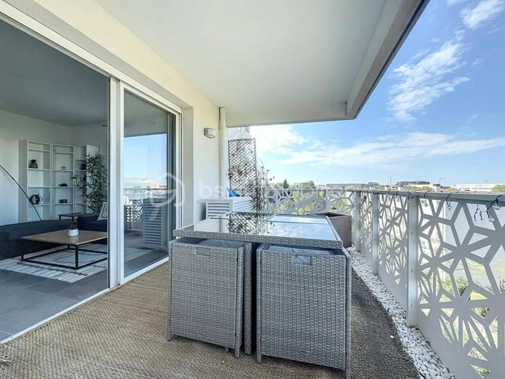 APPARTEMENT 3 PIÈCES 62m2 AVEC TERRASSE ET PARKING – 3 pièces – 2 chambres – 62 m²