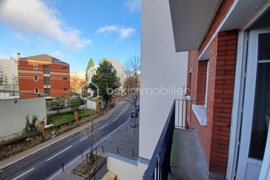 Appartement à vendre à Paris 20e arrondissement — Vue sur la ville — photo 10