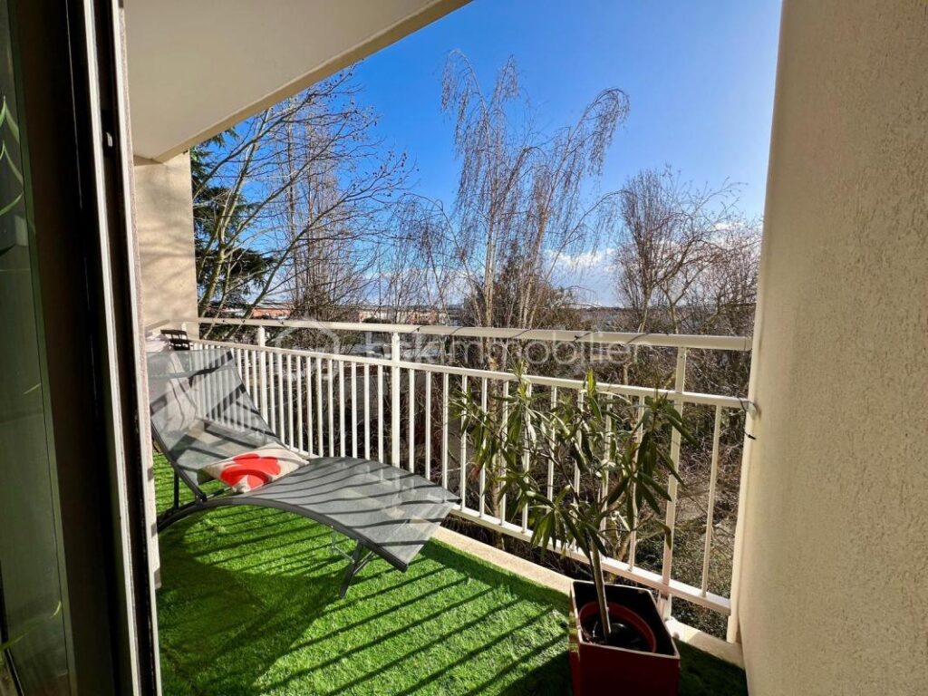 🏠 T4 de 77 m² rénové – Balcon plein Sud – Rueil Mont-Valérien – 4 pièces – 3 chambres – 77 m²