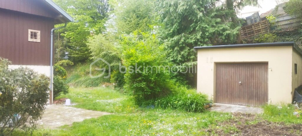 Charmante maison à ossature bois de 210 m² sur un terrain de 13 ares – 6 pièces – 3 chambres – 210 m²