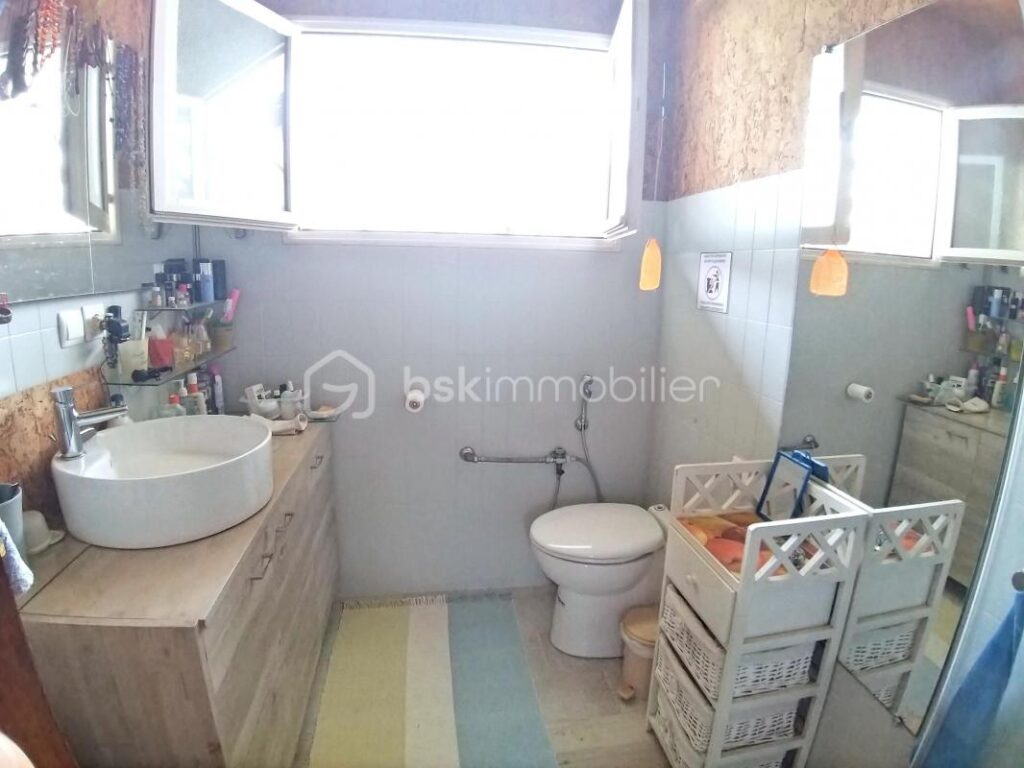 Maison familiale avec piscine et dépendances à Onesse-et-Laharie (40110) – 4 pièces – 3 chambres – 117 m²