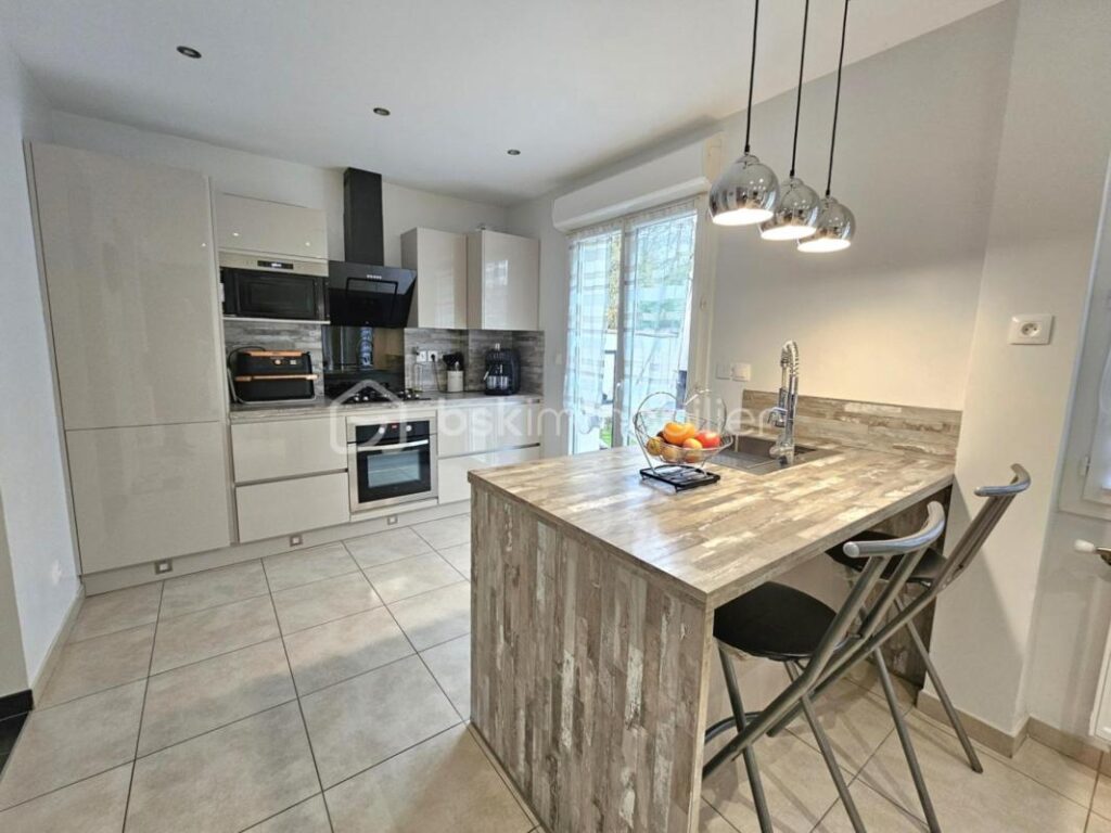 Pavillon 6 pièces non mitoyen 4 chambres jardin SUD 450m² DPE C – 6 pièces – 4 chambres – 100 m²