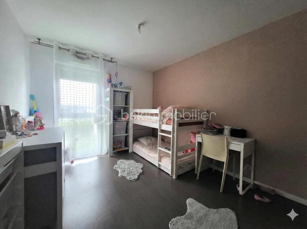 Beau 3 pièces dans immeuble récent avec 2 parkings – 3 pièces – 2 chambres – 56 m²