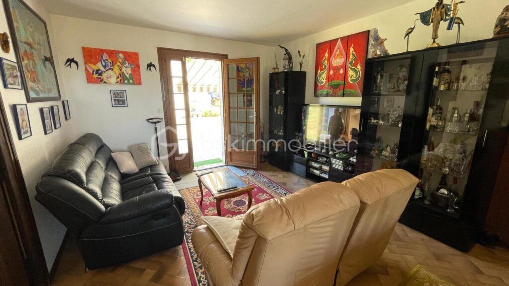 Belle propriété sur les hauteurs de Creysse – 7 pièces – 4 chambres – 120 m²