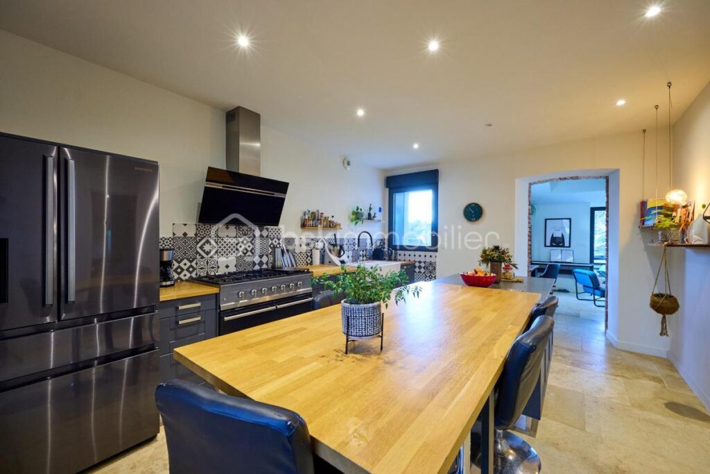 Demeure de caractère en plein cœur de ville et à deux pas des plages – 8 pièces – 6 chambres – 259 m²