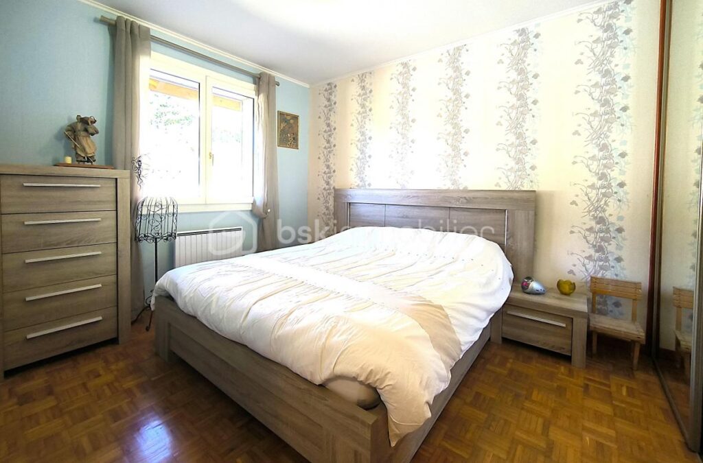 JOLIE MAISON 158m2 – 5 pièces – 4 chambres – 158 m²