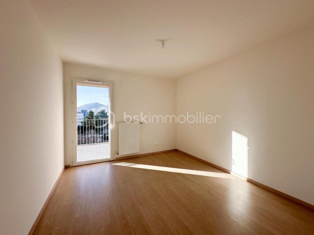 APPARTEMENT T3, DERNIER ETAGE, TERRASSE ET VUE EXCEPTIONNELLE – 3 pièces – 2 chambres – 78 m²