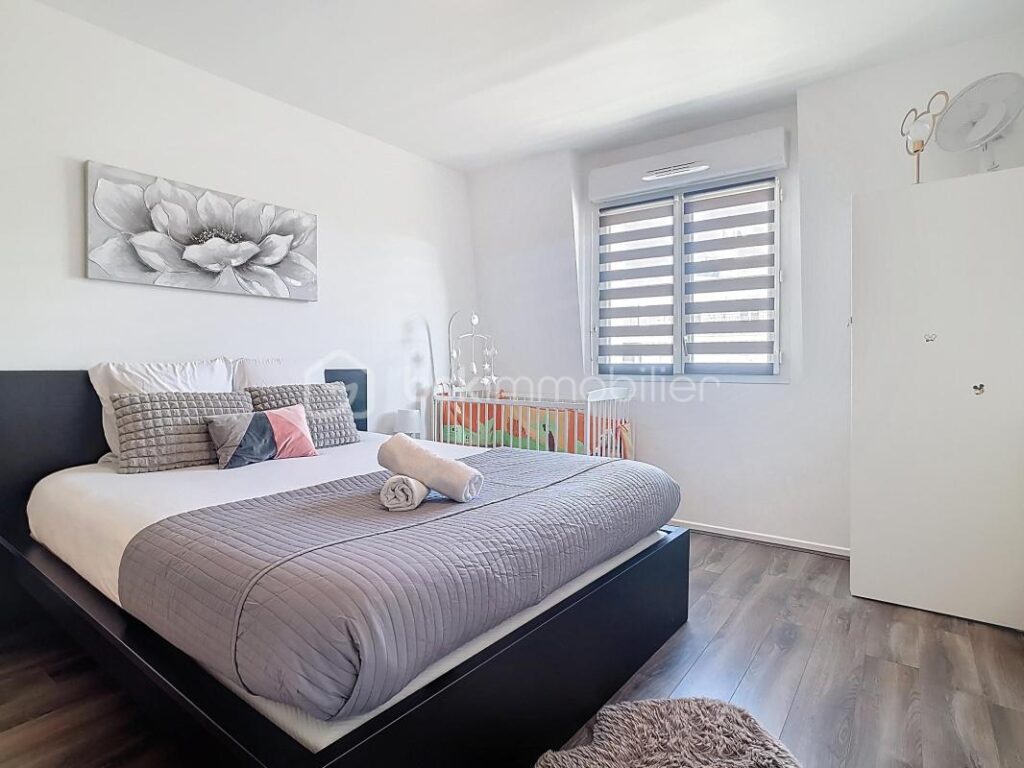 À VENDRE – Appartement 4 pièces – DPE C – Vue Disneyland – Serris (77700) – À 10 min à pied du RER – 4 pièces – 3 chambres – 79 m²