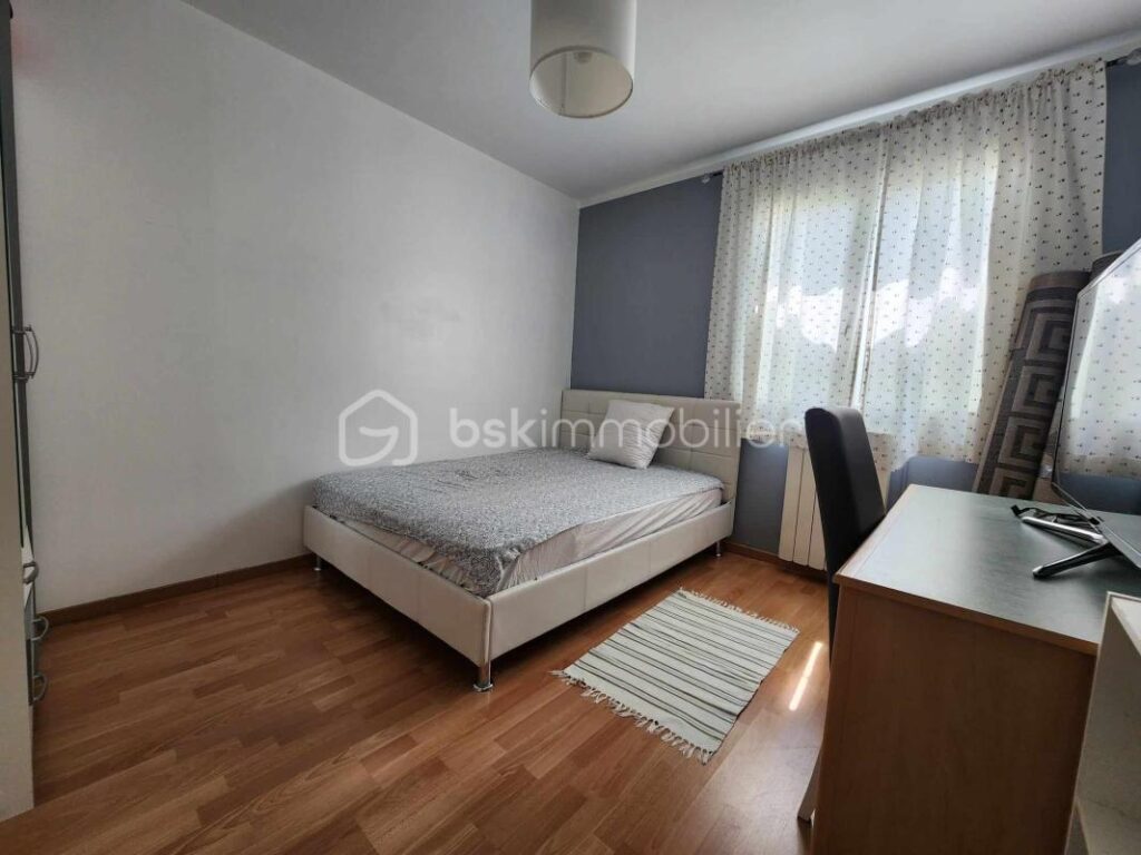 Charmante maison familiale avec sous-sol totale – 7 pièces – 5 chambres – 173 m²