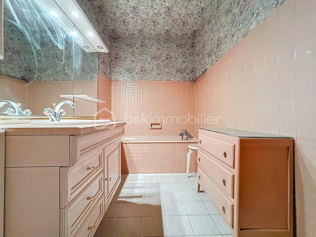 GRENOBLE – 143 RUE DES ALLIÉS – GRAND T3 90 m² – VUES PANORAMIQUES – 2 TERRASSES – 3 pièces – 2 chambres – 88 m²