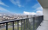 Coup de cœur – T4 transformé en T3 – 77 m² – 8ᵉ étage, vue imprenable, balcon – 4 pièces – 3 chambres – 77 m²