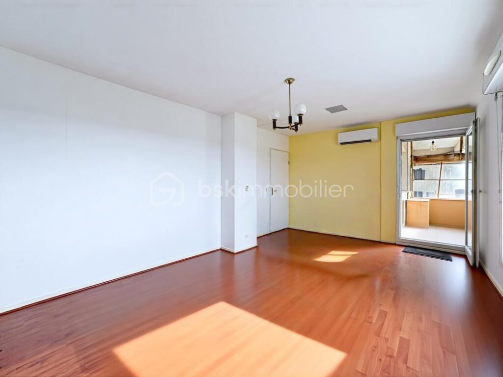 ✨ APPARTEMENT T3 DE 60 m² LUMINEUX AVEC BALCON ✨ – 3 pièces – 2 chambres – 60 m²