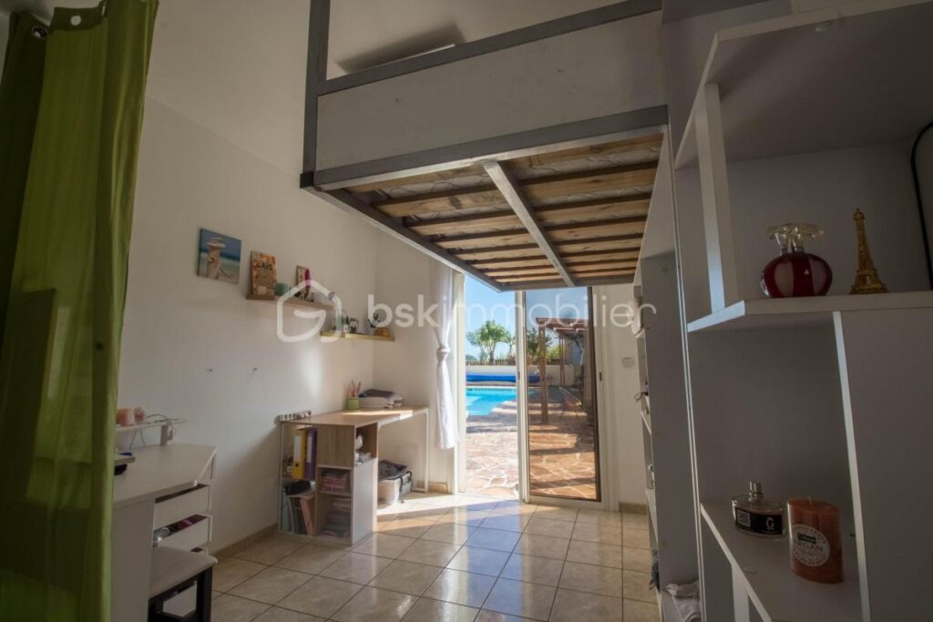 Villa F5 avec Vue Mer, Piscine et Gîte Indépendant – Saint-Joseph (97480) – 7 pièces – 5 chambres – 210 m²