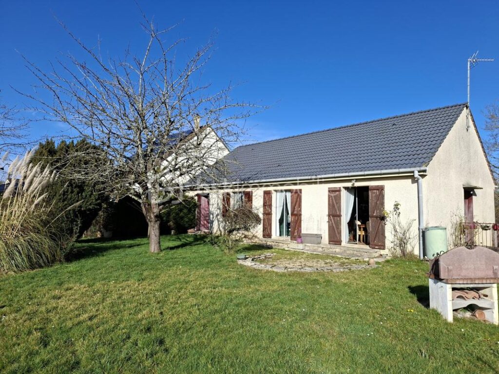 Pavillon traditionnel de plain-pied à Cheroy – 4 pièces – 3 chambres – 85 m²