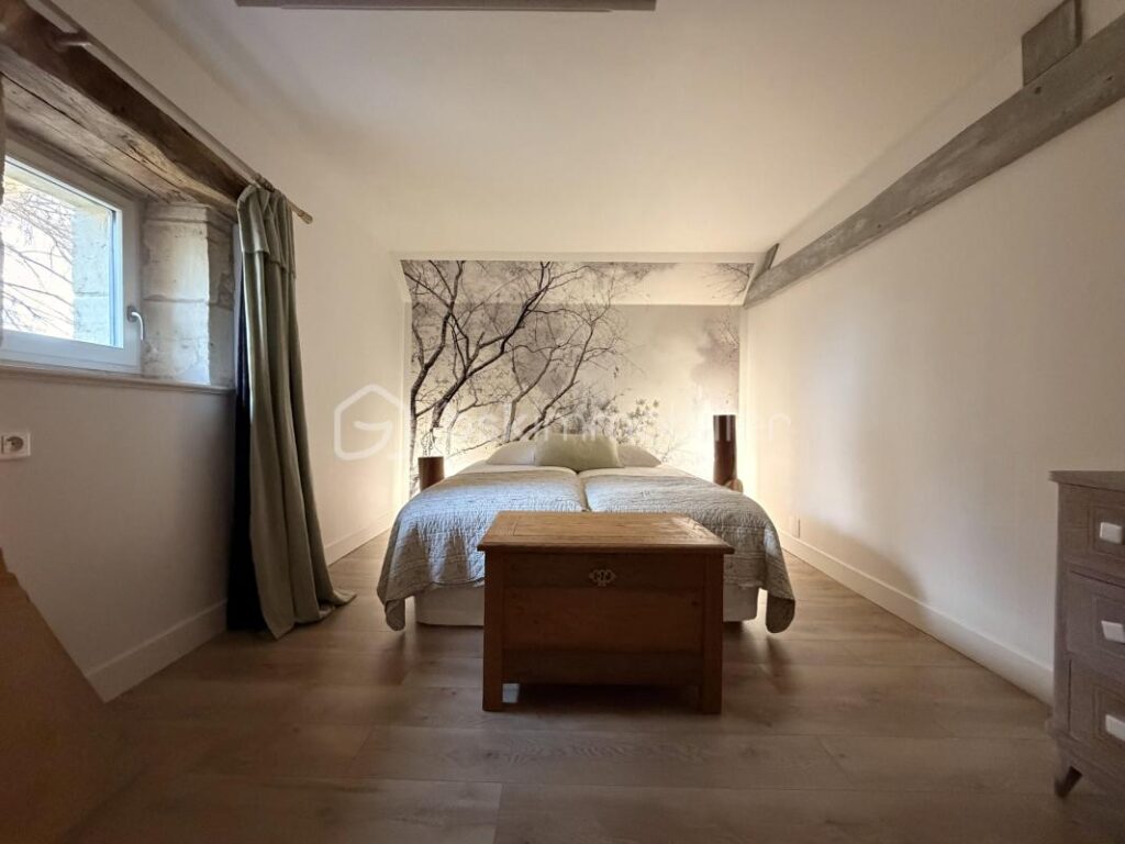 COUP DE COEUR EN PRÉVISION ! – 4 pièces – 2 chambres – 120 m²