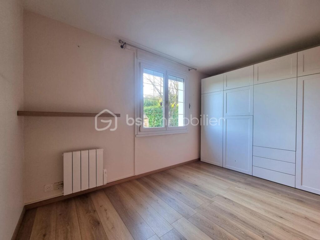 MAISON SUR SOUS-SOL TOTAL_4 CHAMBRES_ JARDIN ! – 5 pièces – 4 chambres – 130 m²