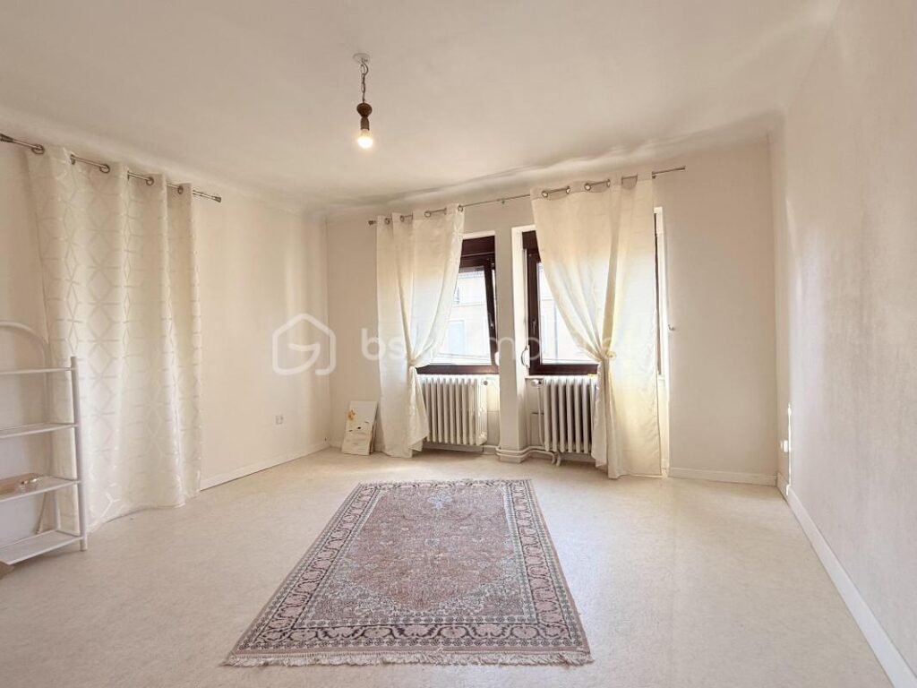 BAISSE DE PRIX !! – 5 pièces – 3 chambres – 136 m²