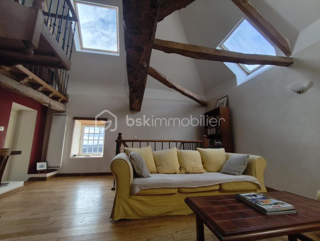 Maison de charme en pierre – Volumes, lumière et sérénité au cœur des marais – 7 pièces – 4 chambres – 245 m²