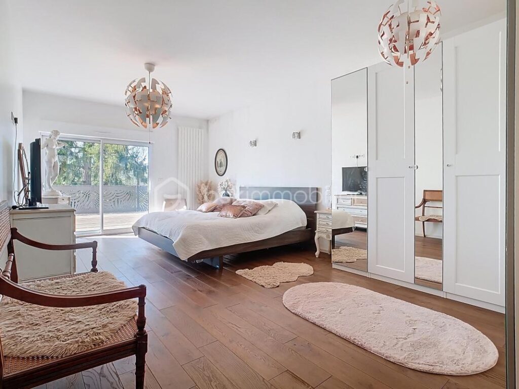 À VENDRE – Maison de prestige avec vue imprenable sur la Marne – Chalifert / Chessy – 8 pièces – 6 chambres – 310 m²