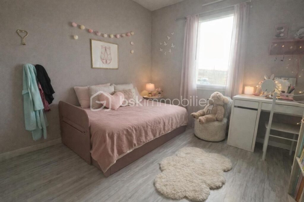 Maison plain-pied 97 m² – Impasse au calme – Vue dégagée – 5 pièces – 3 chambres – 97 m²