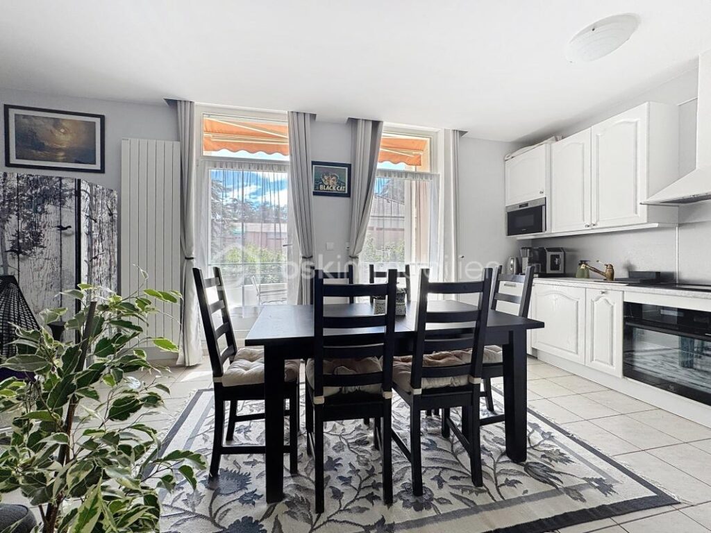 Bel appartement situé sur les hauteurs de Dijon- parking- cave et piscine – 2 pièces – 1 chambre – 51 m²