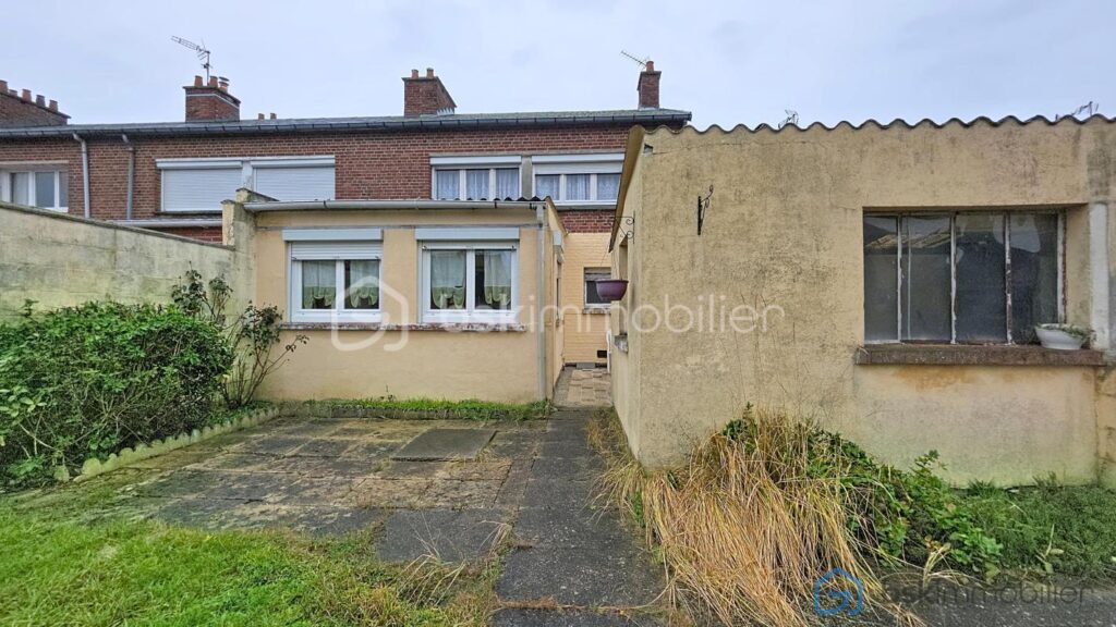 Maison semi-individuelle 4 chambres jardin garage – 6 pièces – 4 chambres – 100 m²