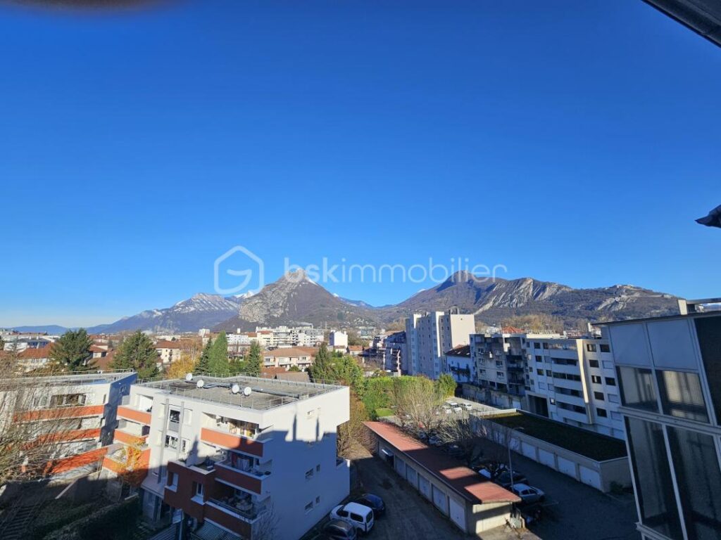 Grand T2 lumineux – 3 pièces – 1 chambre – 63 m²