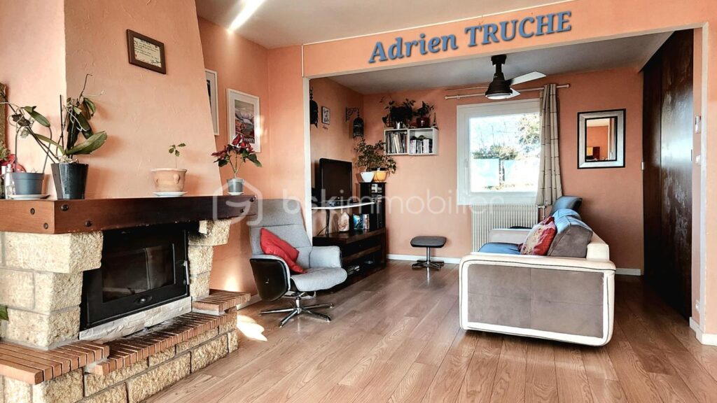 Hauteurs de Choisy – Vue dégagée – Vaste terrain plat – 5 pièces – 4 chambres – 114 m²