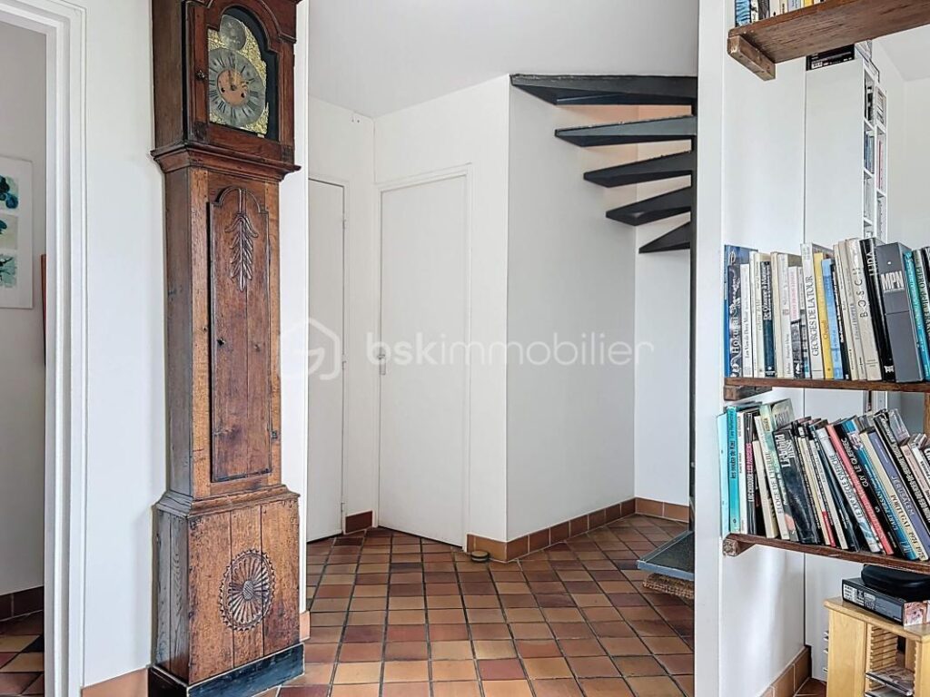 ***DUPLEX AVEC TERRASSE ET BALCONS*** – 5 pièces – 3 chambres – 108 m²