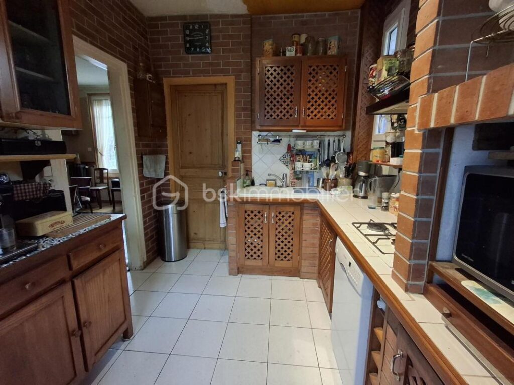 ***CHARMANTE MAISON ANCIENNE 3 CHAMBRES 115 M2 HAB SUR BEAU JARDIN 650 M2 AUX PORTES DE DIEPPE*** – 6 pièces – 3 chambres – 115 m²