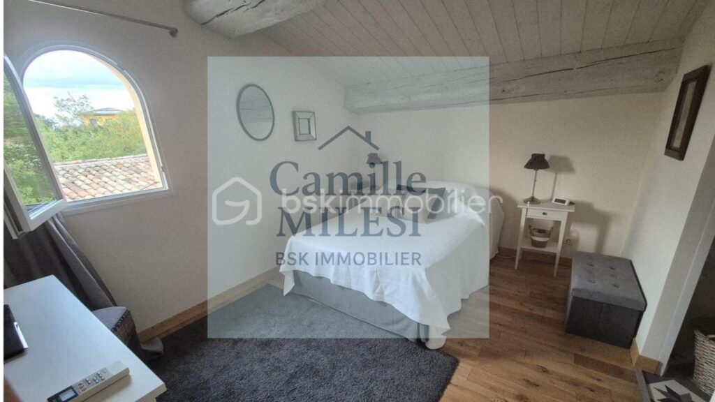 Maison de charme 120 m² – Vue exceptionnelle – Piscine à débordement – Terrain de 3081 m² – 5 pièces – 3 chambres – 120 m²