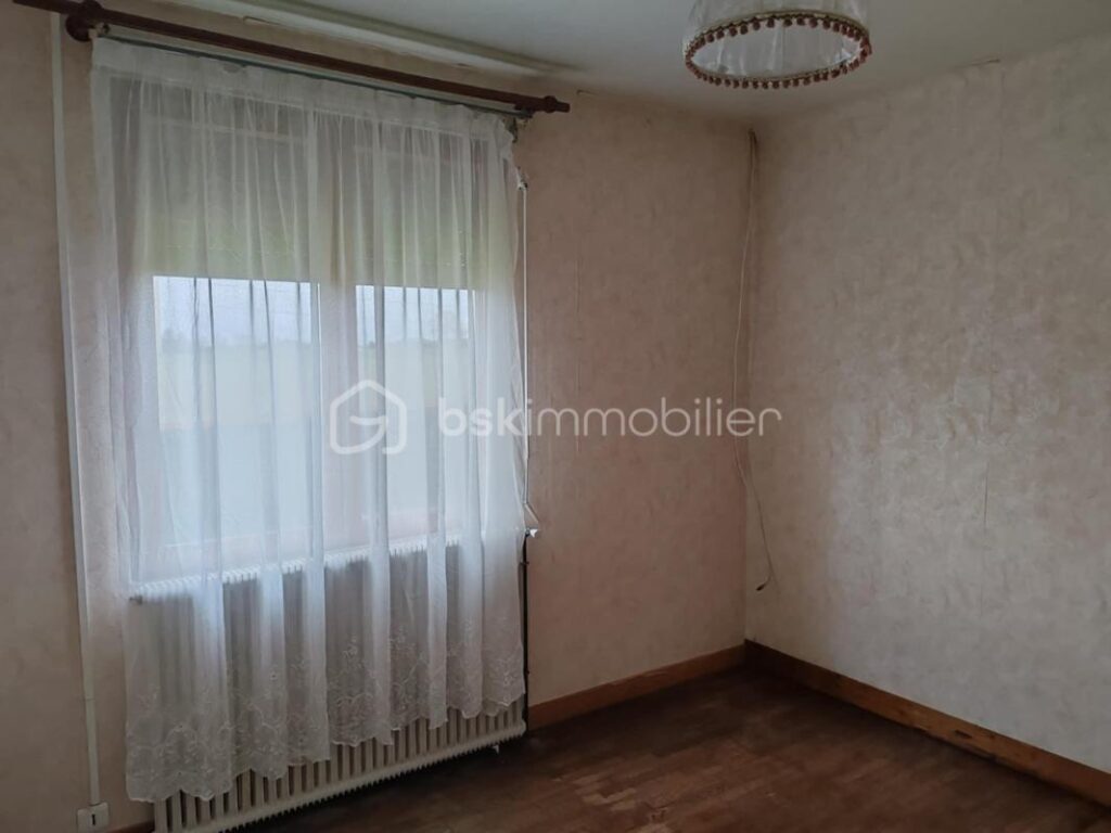 A VENDRE Maison avec accès PMR, sous-sol complet et viable de plain-pied – SAINT-PIERRE-DES-IFS – 3 pièces – 2 chambres – 65 m²