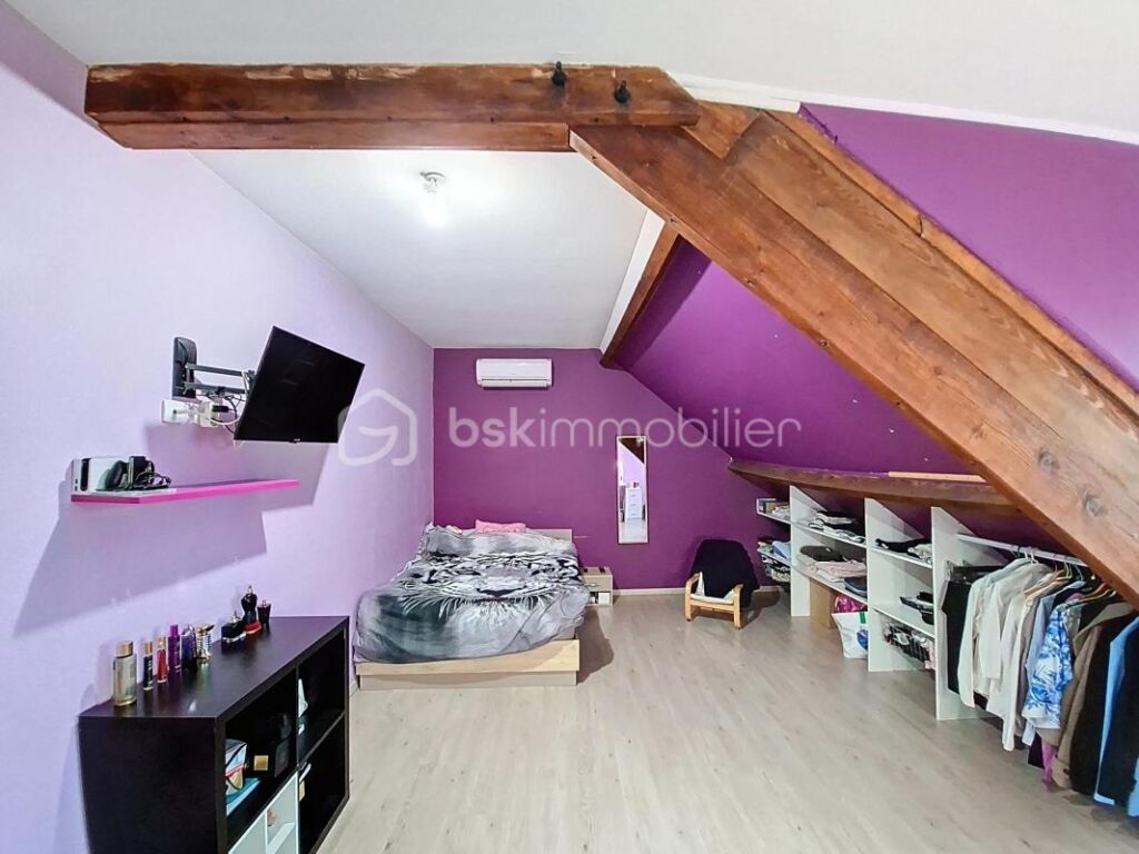 Maison familiale rénovée – 174 m² – Donnemarie-Dontilly – 6 pièces – 5 chambres – 174 m²