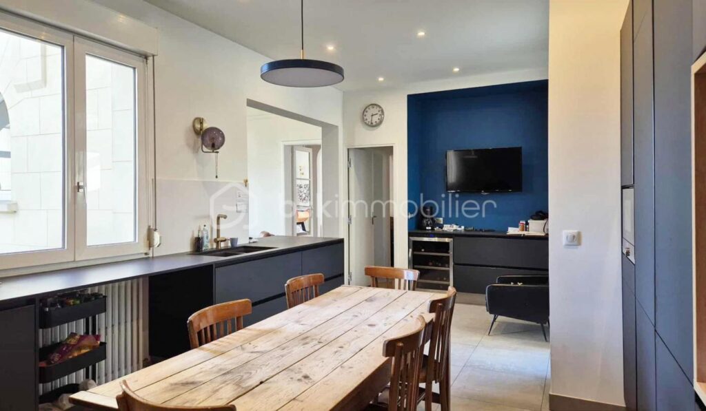 Demeure de très haut standing – NR pièces – 9 chambres – 564 m²