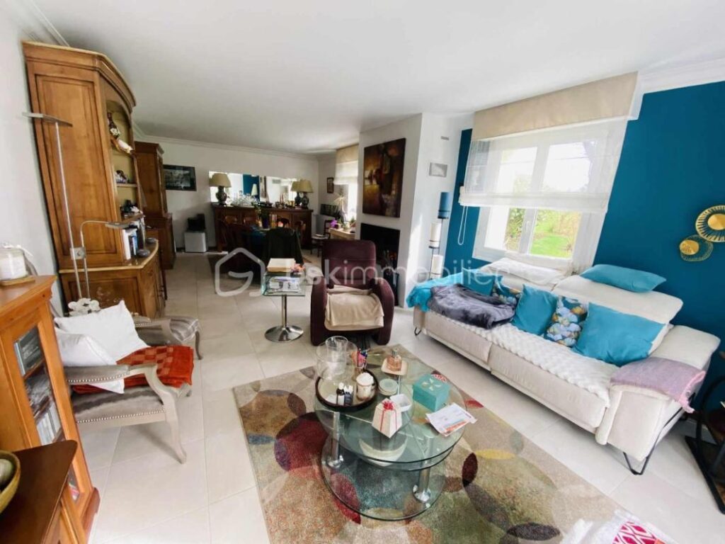 Maison Néo-Bretonne d’environ 140 M² (Proximité de VANNES/ 5 Minutes) – 7 pièces – 5 chambres